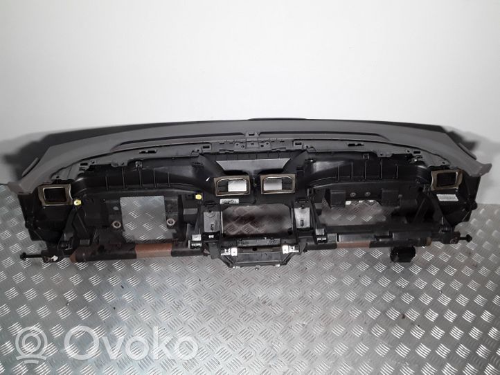 Volvo V50 Deska rozdzielcza 3865-33066m