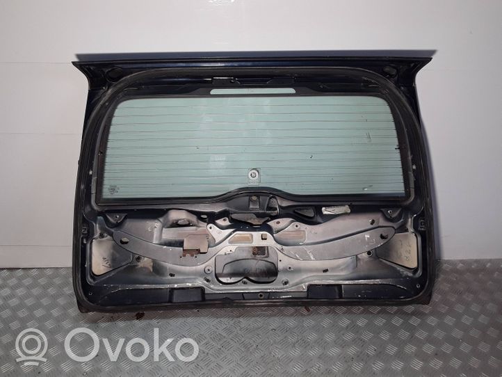 Volvo V70 Tylna klapa bagażnika 