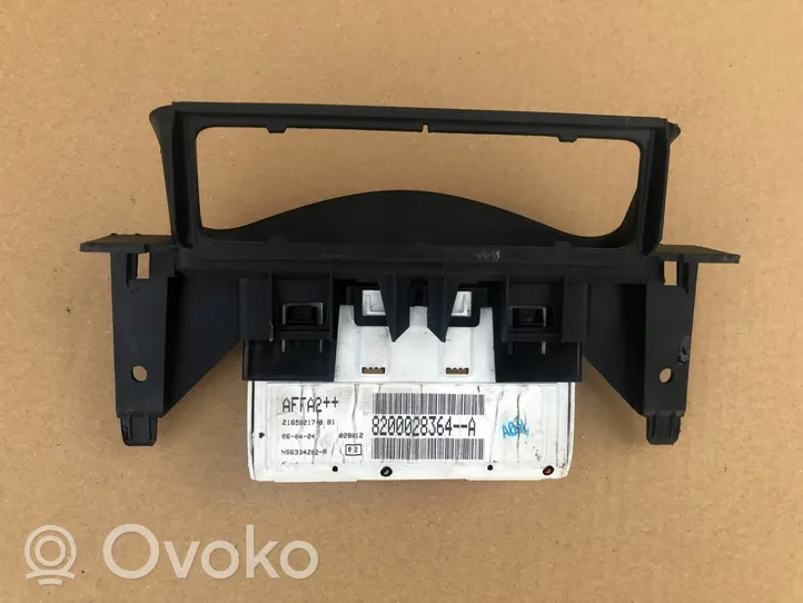 Renault Clio II Monitori/näyttö/pieni näyttö P8200028364A