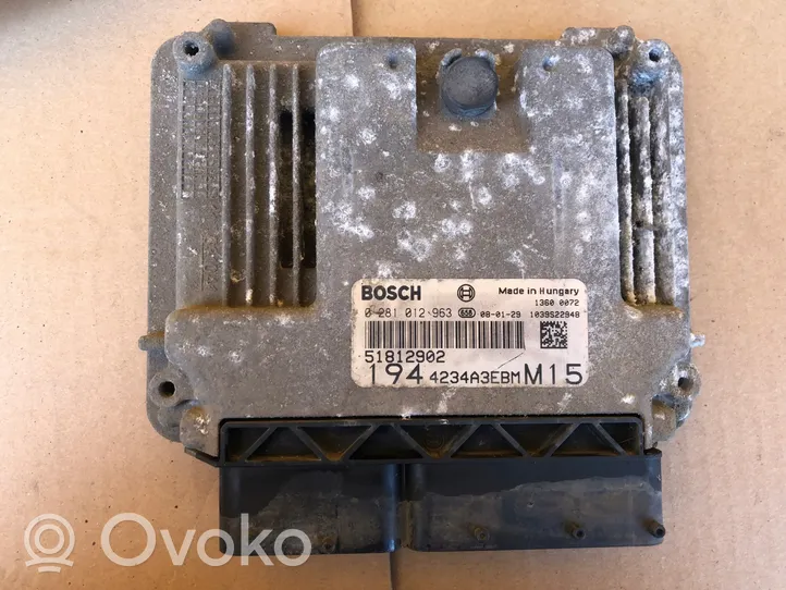 Fiat Croma Calculateur moteur ECU 51812902