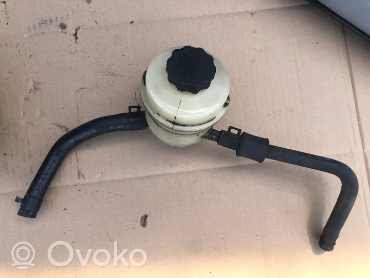 KIA Carens I Power steering fluid tank/reservoir 