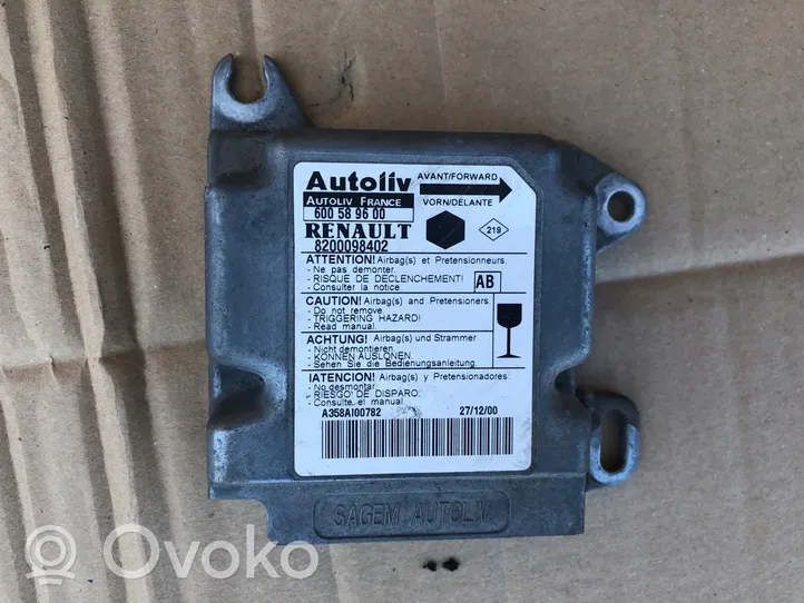 Renault Kangoo I Module de contrôle airbag 8200098402