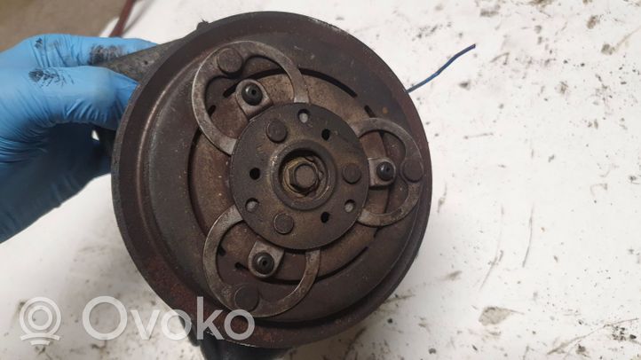 Nissan X-Trail T30 Compressore aria condizionata (A/C) (pompa) DKV92600