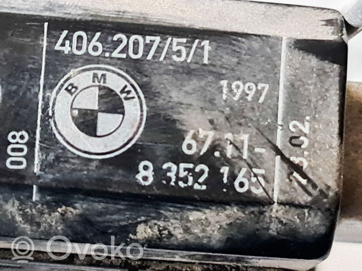 BMW 5 E39 Užrakinimo spynelė (prie rankenos) 67118352165