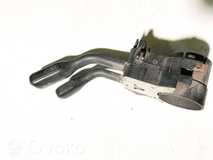 Audi A4 S4 B5 8D Suuntavilkun vipu 4D0953513A