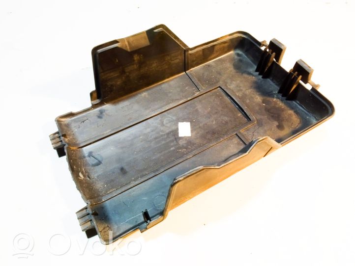 Volkswagen PASSAT B7 Coperchio/tappo della scatola vassoio della batteria 3C0915443A