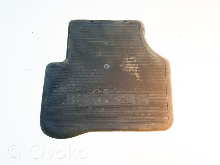 Volkswagen PASSAT B7 Rear floor mat 30061512