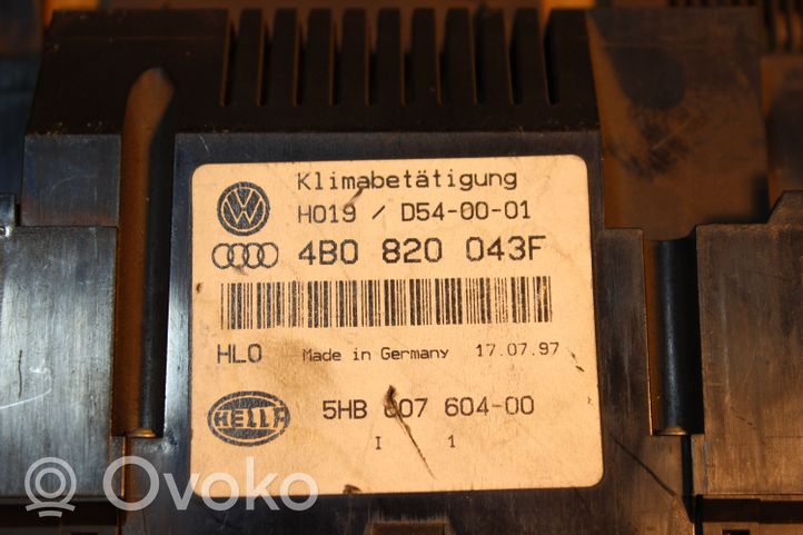 Audi A6 S6 C5 4B Centralina del climatizzatore 4B0820043F