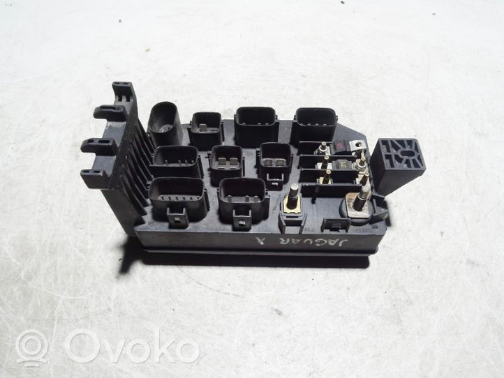 Jaguar X-Type Module de fusibles 4X4314A073DA