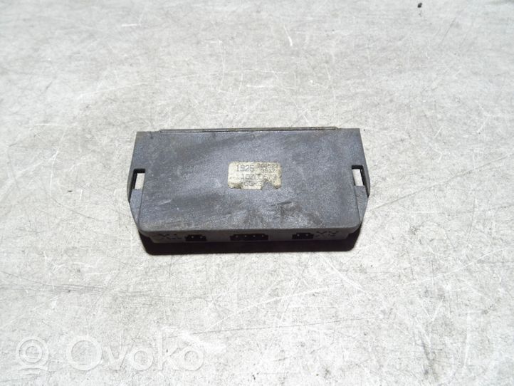 Alfa Romeo 166 Boîtier module alarme 832000330