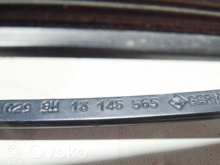 Opel Zafira A Priekinio stiklo valytuvas 13145565