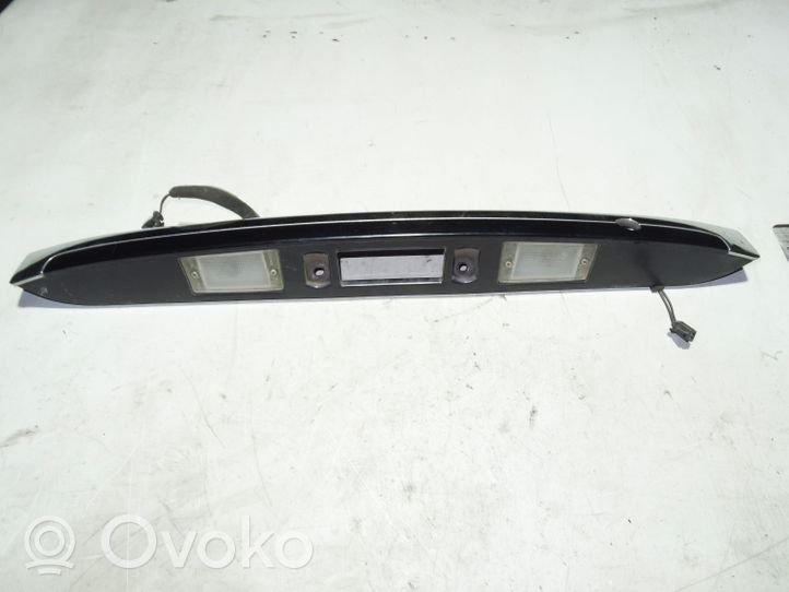 KIA Sorento Trunk door license plate light bar 925003E5