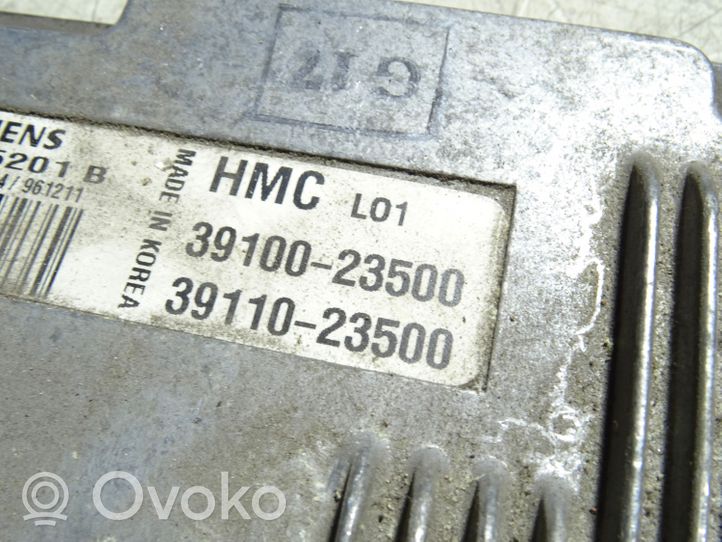 Hyundai Tiburon Sterownik / Moduł ECU 3911023500