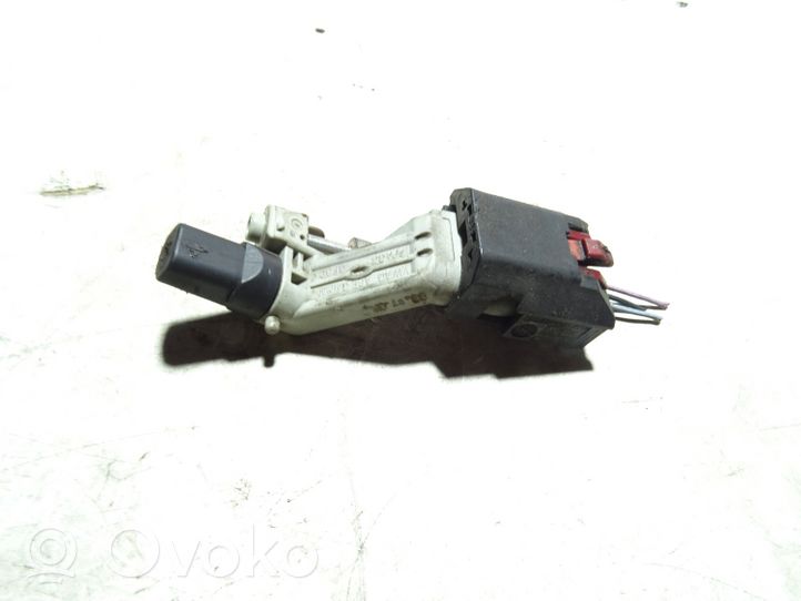 Audi A5 8T 8F Kloķvārpstas stāvokļa sensors 036906433D