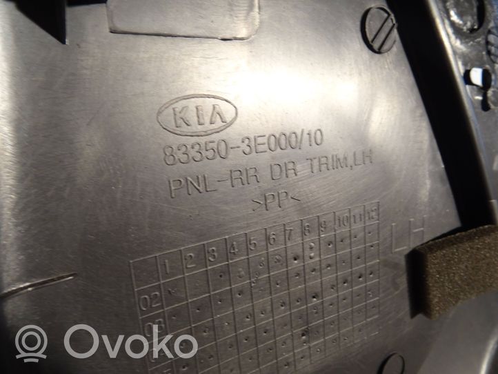 KIA Sorento Takaoven verhoilu 833503E000