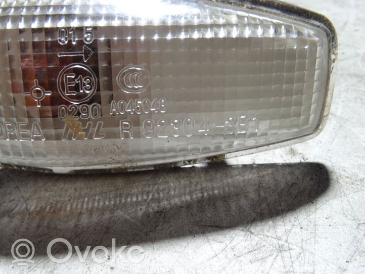 KIA Sorento Etupuskurin suuntavilkku A045048