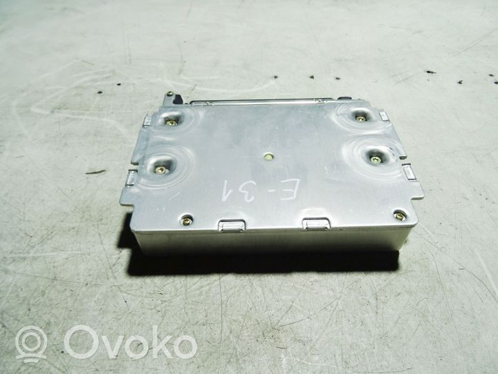 BMW 8 E31 Air suspension control unit module (rear) 12141733300