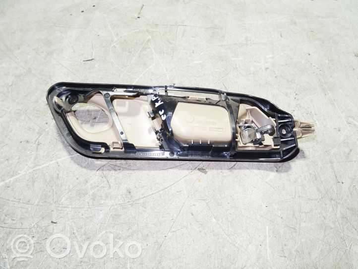 Volkswagen PASSAT CC Rankenėlė atidarymo vidinė 3C8837113F