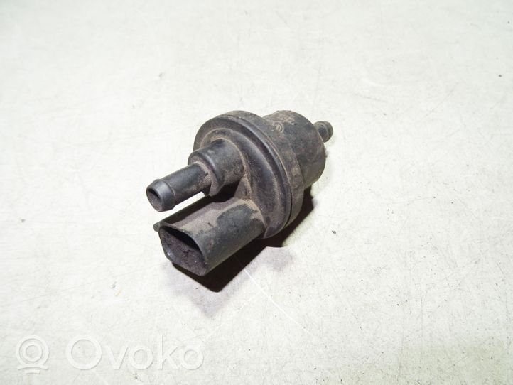 Volkswagen PASSAT B7 Electrovanne Soupape de Sûreté / Dépression 6QE906517