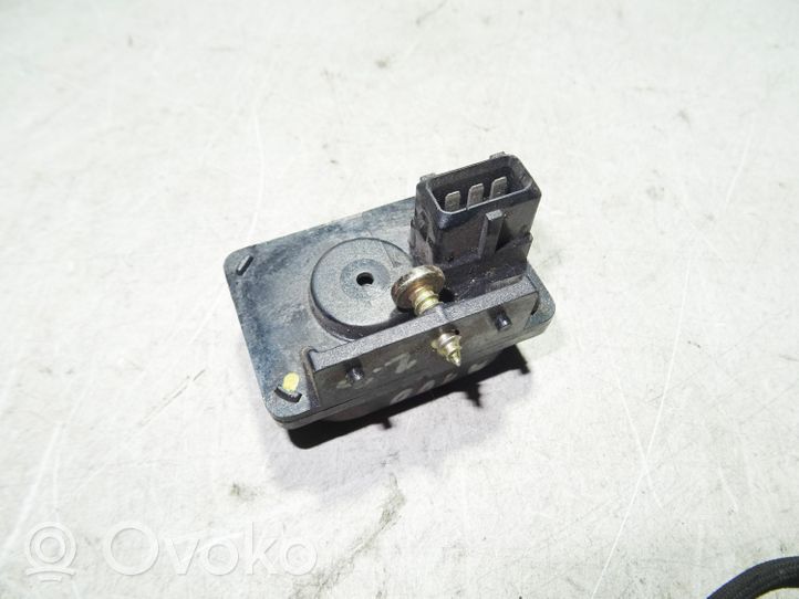 Audi 100 S4 C4 Luftdrucksensor 853919562