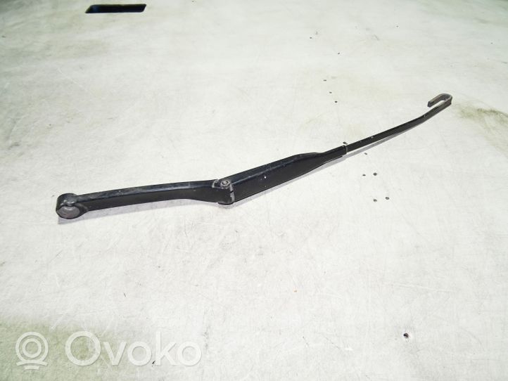 BMW 3 E36 Priekinio stiklo valytuvų kojelė 61618357209