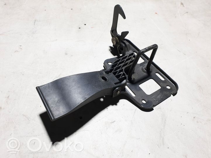 Audi A4 S4 B8 8K Engine bonnet/hood lock/latch loop/hook 8T0823480