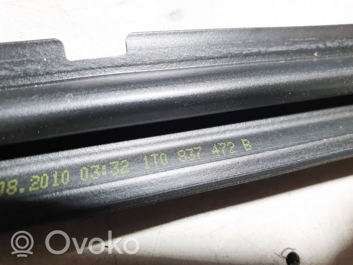 Volkswagen Touran II Front door glass trim molding 1T0837472B