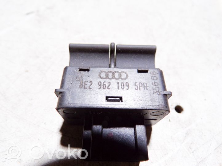 Audi A4 S4 B7 8E 8H Alarm switch 8E2962109