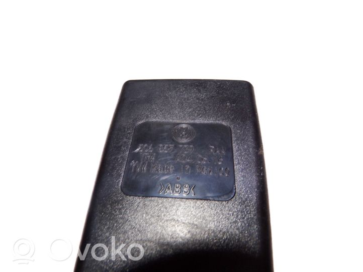 Volkswagen Jetta VI Middle seatbelt buckle (rear) 5C6857739