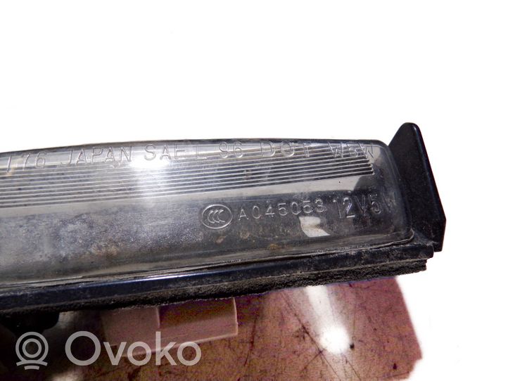 Lexus RX 330 - 350 - 400H Lampa oświetlenia tylnej tablicy rejestracyjnej A045053