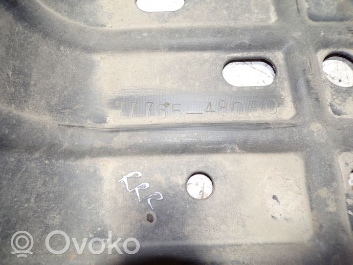 Lexus RX 330 - 350 - 400H Osłona środkowa podwozia 7776548030