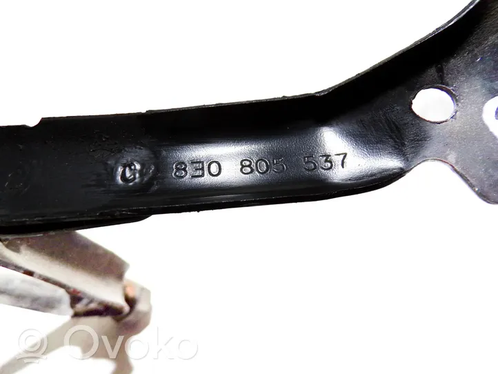 Audi A4 S4 B6 8E 8H Staffa del pannello di supporto del radiatore 8E0805537