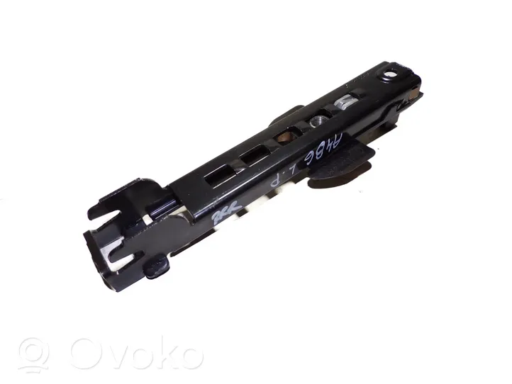 Audi A4 S4 B6 8E 8H Rail de réglage hauteur de ceinture de sécurité 8E0857833A