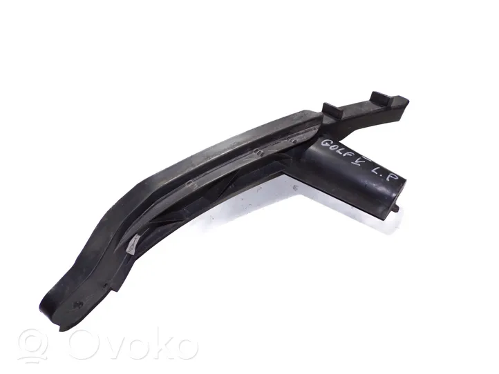 Volkswagen Golf V Support de montage de pare-chocs avant 1K0807890B