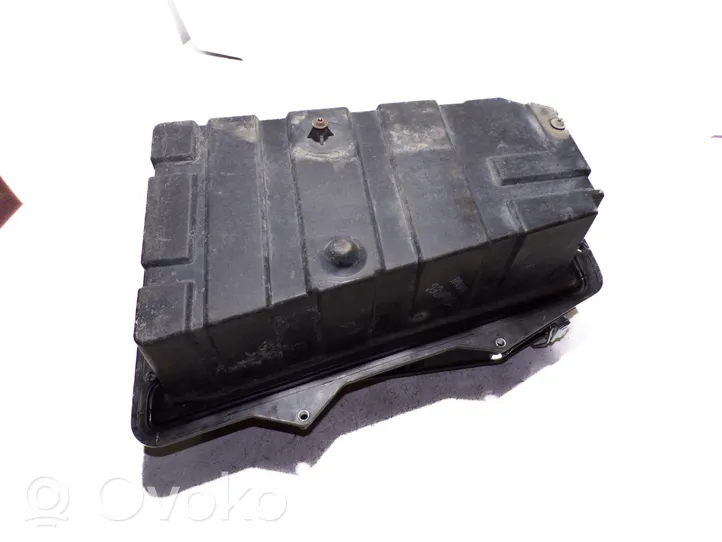 Volkswagen Touareg II Support boîte de batterie 7P0801283