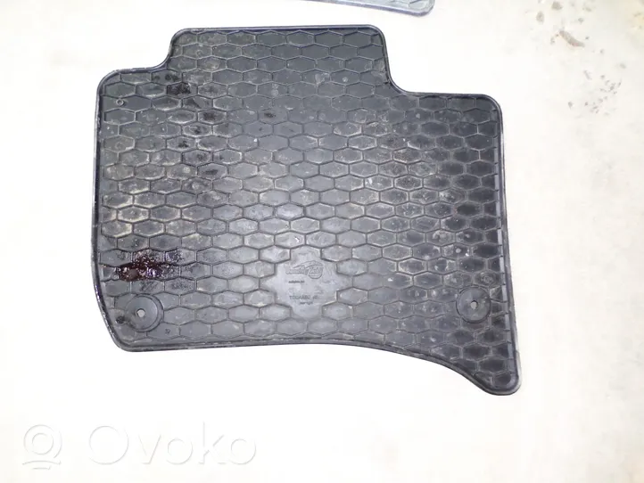 Volkswagen Touareg II Kit tapis de sol auto 