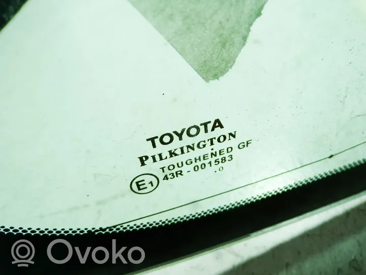 Toyota Avensis T270 Takalasi/takaikkuna 