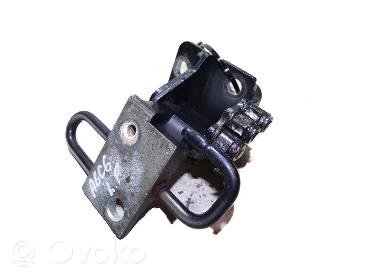 Audi A6 S6 C6 4F Bisagra inferior puerta delantera 8E0831412E