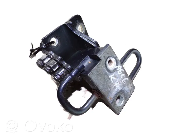 Audi A6 S6 C6 4F Cerniera inferiore della portiera anteriore 8E0831411E