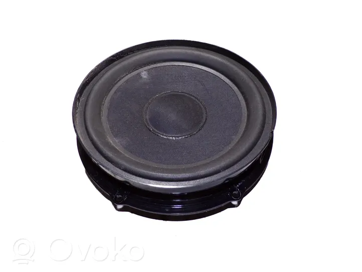 Volkswagen Touareg I Rear door speaker 7E0035411A