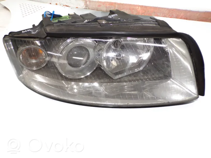 Audi A4 S4 B6 8E 8H Lampa przednia 8E0941004G