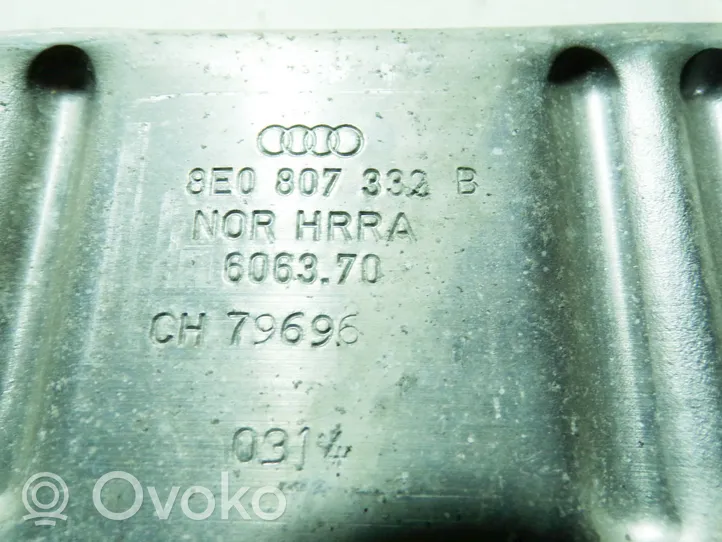 Audi A4 S4 B6 8E 8H Galinis amortizatorius bamperio 8E0807332B