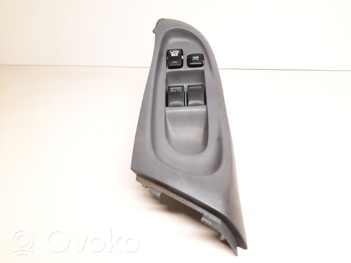 Nissan Almera N16 Support bouton lève vitre porte avant 80961BM500