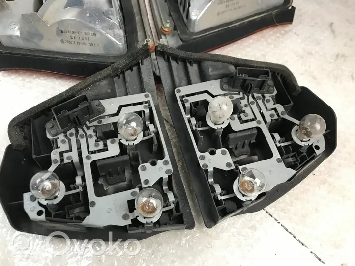 BMW 3 E46 Set feux arrière / postérieurs 8364921