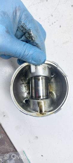 Mazda 6 Piston 