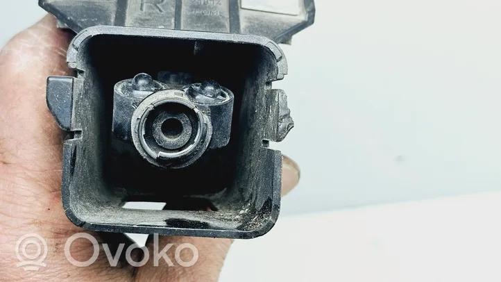 Toyota Corolla Verso AR10 Headlight washer spray nozzle 21814