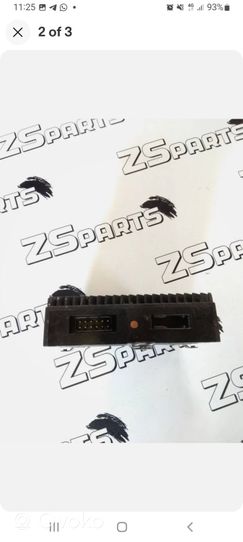 BMW 3 E36 Amplificateur de son 8360759