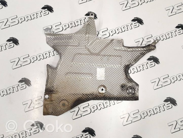 BMW 5 E39 Heat shield in engine bay 8254237