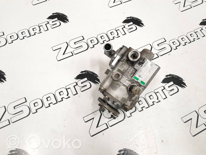 Mercedes-Benz E W210 Vairo stiprintuvo siurblys A0024661601