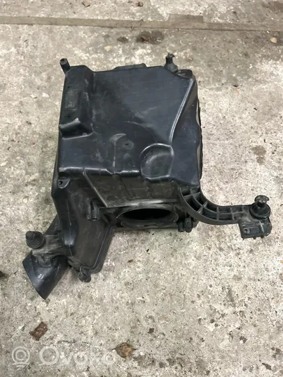 Ford Grand C-MAX Parte del condotto di aspirazione dell'aria 76894513